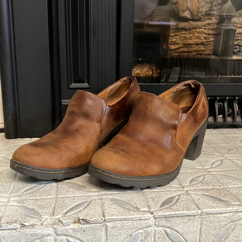 *Brown distressed leather shooties from BOC